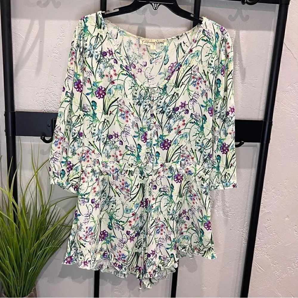 California gypsy floral shorts romper size large